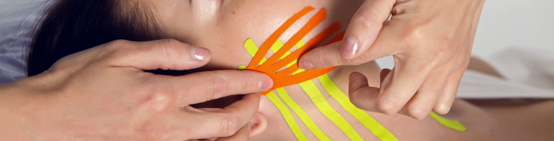 Vanessa Saboun Drainage Lymphatique Paris Le Face Taping Est Un Veritable Rituel Liftant